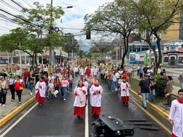 La procesión de Domingo de Ramos de la parroquia San Pedro Apóstol es una de las principales de la ciudad.