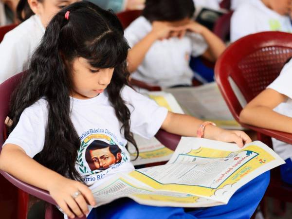 El centro de educación básica Dionisio de Herrera recibió este martes una nueva visita de Mente Sana, la iniciativa de Diario LA PRENSA que promueve el bienestar emocional de niños y jóvenes en Honduras.