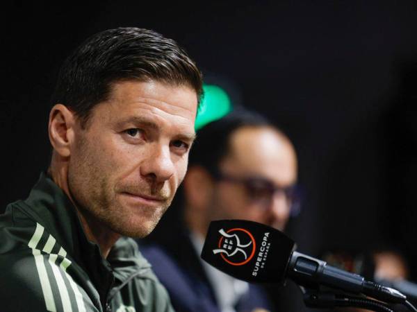 Xabi Alonso en conferencia de prensa luego de la semifinal ante el Atleitco de Madrid por la Supercopa de España.