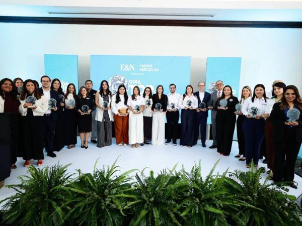 Representantes y ejecutivos de mercadeo reciben el reconocimiento de las marcas TOM 2026.