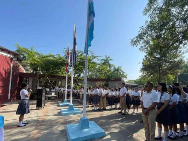 La suspensión de clases únicamente aplica para mañana martes, fecha establecida en el calendario cívico como feriado nacional en honor al Día de las Américas.