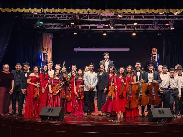 Proyecto Uremu es un programa de educación musical orquestal gratuito para los niños y adolescentes en zonas de alto riesgo de la zona norte del país.