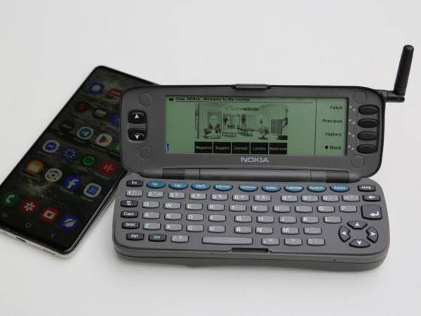 Hace exactamente 30 años, la compañía tecnológica finlandesa Nokia sacaba al mercado uno de sus móviles más icónicos, el Nokia 9000 Communicator, un dispositivo de alta gama totalmente revolucionario para su época que muchos consideran el primer smartphone o teléfono inteligente de la historia.