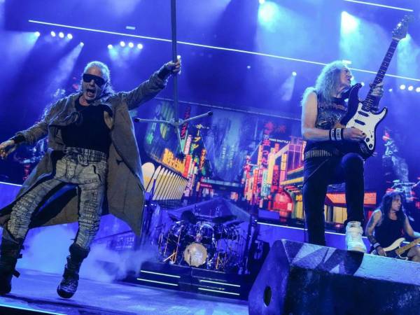 La banda británica de heavy metal Iron Maiden.