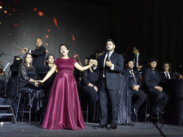 La soprano Mónica Del Cid y el tenor Carlos Aguirre fueron protagonistas junto a la Orquesta Filarmónica de SPS, dirigida por el maestro Óscar Barahona.