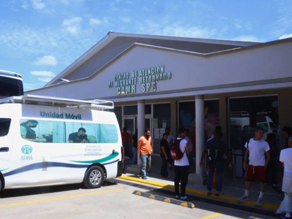 Los afectados aseguran que objetos de alto valor no les fueron entregados al momento de su salida de las instalaciones del CAMR.