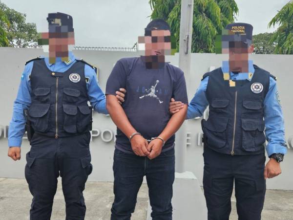Agentes policiales ejecutaron la captura de un hombre acusado de asesinato, quien tenía una orden judicial vigente emitida desde el año 2016