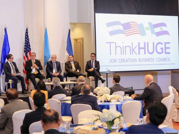 Greg Huger, director ejecutivo de HUGE, afirmó que la colaboración entre los sectores público y privado es clave para alcanzar la integración energética en la región.