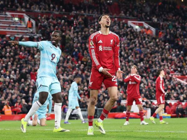 Liverpool se ataca otra vez en Anfield y agrava su crisis en la Premier ante el Burnley