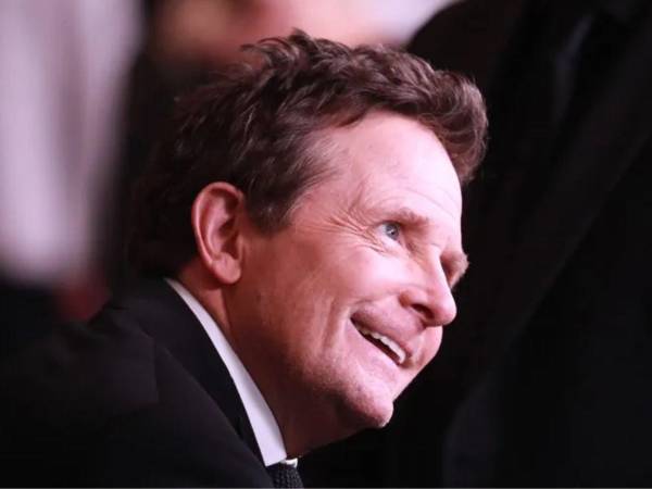 La historia de Michael J. Fox, su lucha contra el Parkinson y un legado artístico y humano que sigue vigente.