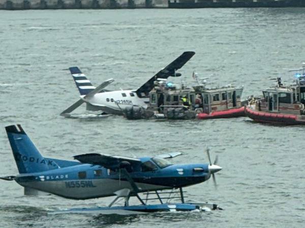 El piloto de un hidroavión Kodiak 100 hizo un aterrizaje forzoso.