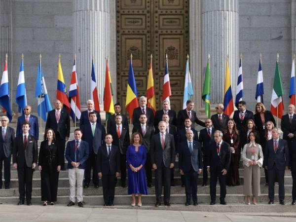 Tomás Zambrano, presidente del Congreso Nacional, durante el XII Foro Parlamentario Iberoamericano que se realiza en el Congreso de los Diputados, en Madrid, España.