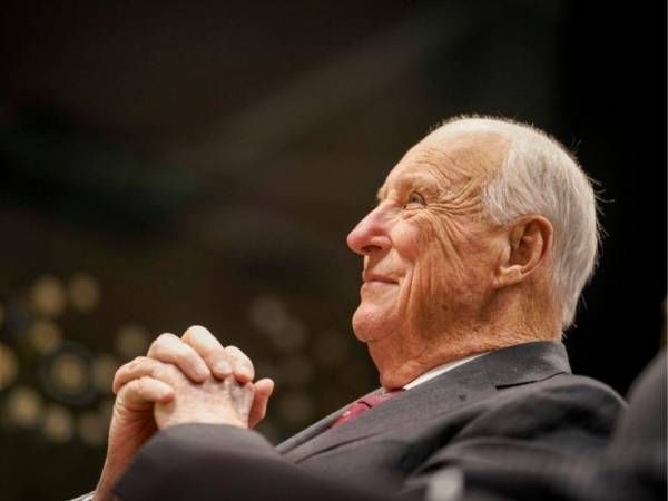 El rey de Noruega Harald V, de 89 años, falleció este viernes en el Hospital Nacional de Oslo, donde estaba hospitalizado desde hacía una vez días, informó la Casa Real.