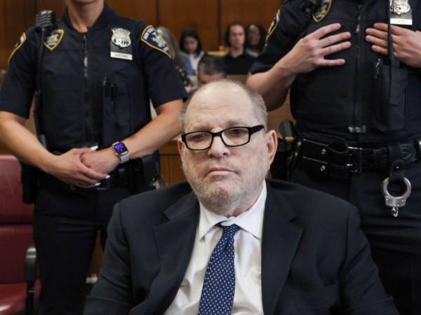 El jurado del nuevo juicio contra Harvey Weinstein se dice incapaz de llegar a un acuerdo.