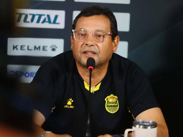 Jeaustin Campos se pronunció en conferencia de prensa sobre toda la polémica de la semana en el Real España.