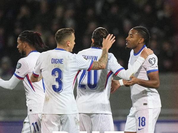 Francia no pudo ante Islandia y posterga clasificación al Mundial 2026