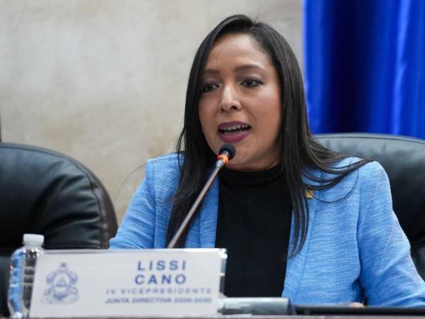 La diputada vicepresidenta del Congreso Nacional, Lissi Cano, presentó la iniciativa de ley para derogar varios artículos del decreto 04-2022 denominado como Pacto de Impunidad.