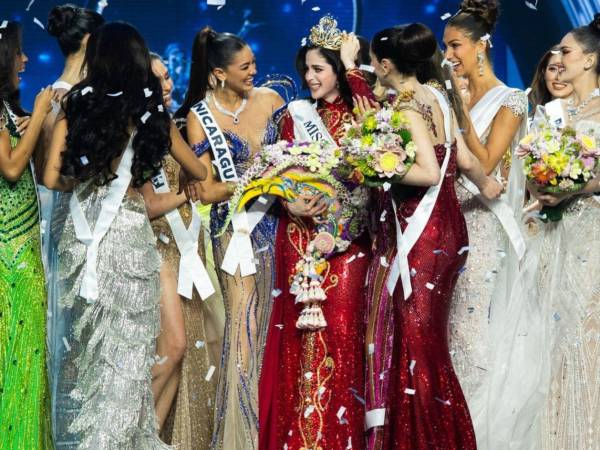 La 74ª edición de Miss Universo, celebrada en Bangkok, Tailandia, no solo coronó a Fátima Bosch de México como la nueva reina universal, sino que también dejó una serie de episodios que se convirtieron en tendencia global y alimentaron la conversación digital.