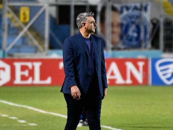 Diego Vázquez, entrenador de Motagua, durante el triunfo ante Victoria en el Nacional.