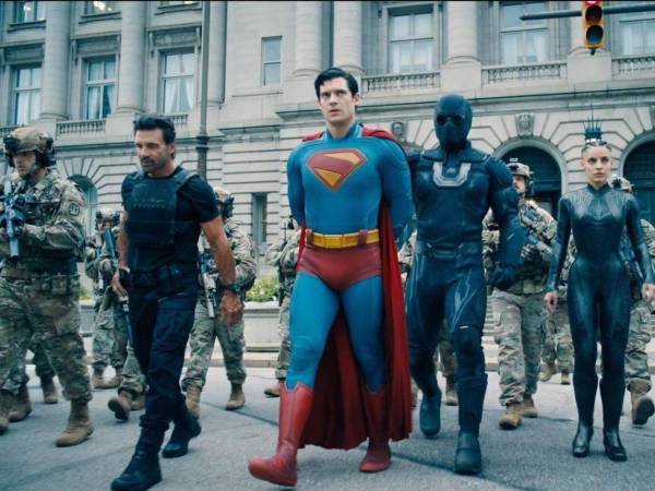 La película Superman, dirigida por James Gunn, ha revelado nuevas imágenes que han generado entusiasmo entre los fanáticos del universo DC. Con estreno programado para el 11 de julio de 2025, la cinta marcará el inicio oficial del nuevo Universo DC.