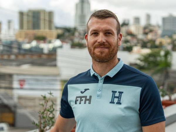 Con una trayectoria que abarca cuatro continentes y un paso por La Masía del Barcelona.