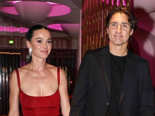 Katy Perry salió tomada de la mano con su nuevo novio.