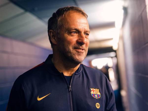 Flick explicó los motivos detrás de esta decisión y dejó claro que el futbolista no formará parte del proyecto de la próxima campaña