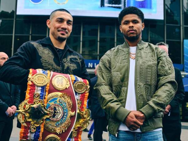 Teófimo López y Shakur Stevenson en una de sus presentcion de cara a su proxima pelea.
