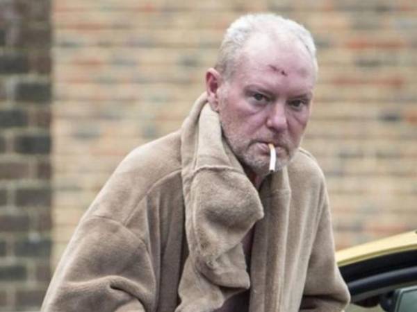 Famoso futbolista fue encontrado inconsciente en el dormitorio de su casa en una noticia que conmueve al mundo del fútbol.