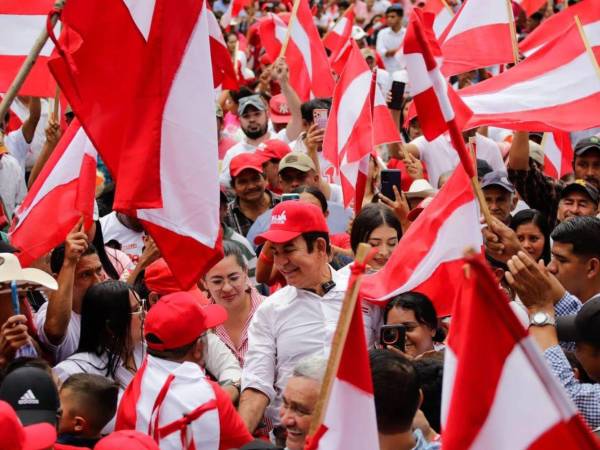 En su cuenta de X, el Partido Liberal cuestionó la intención de exfuncionarios del Partido Nacional de presentarse como “diferentes” después de años de gestión marcada por escándalos y controversias.