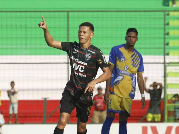 Damin Ramírez, celebrando su gol contra los Lobos de la UPN.