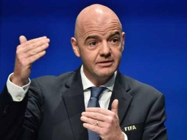 Infantino sacudió con su propuesta de querer privatizar el Mundial.