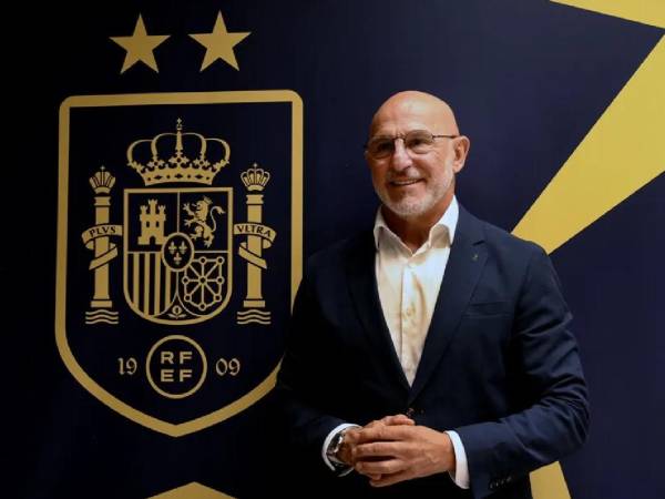 Luis de la Fuente fue renovado como entrenador de España tras el título del Mundial 2026.