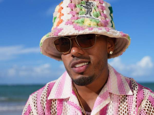 Fotografía cedida por Warner Music Latina del rapero puertorriqueño Myke Towers.