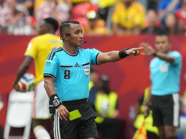El árbitro salvadoreño Iván Barton pitará una de las semifinales del Mundial 2026.