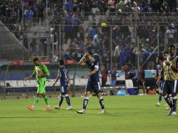 Jugadores del Motagua salieron destrozados tras la eliminación.
