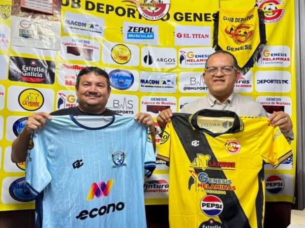Milton Flores, expresidente de Génesis, aparece con la camiseta del Policía Nacional FC y Gustavo Sánchez, ministro de Seguridad, con la del equipo de Comayagua.