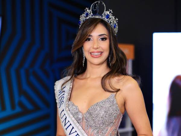 La Miss Honduras Universo 2025, Alejandra Fuentes, durante su participación en el evento social, que se llevó a cabo en San Pedro Sula.