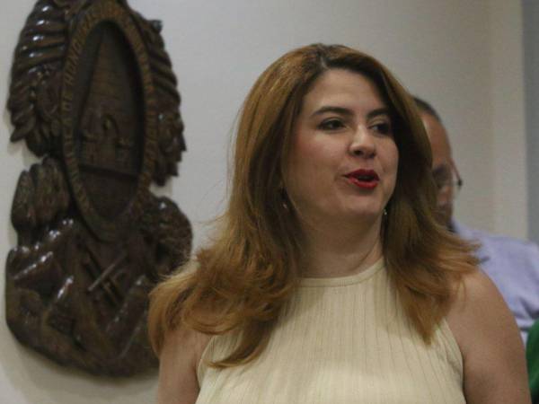 Cossette López, consejera del CNE.