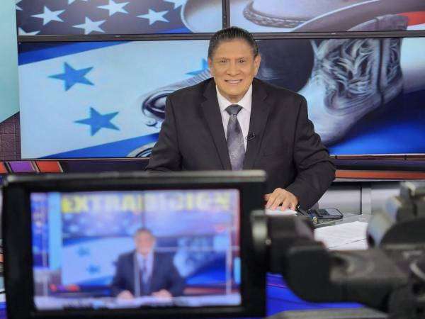 Esdras Amado López, propietario y director de Canal 36 Cholusat Sur.