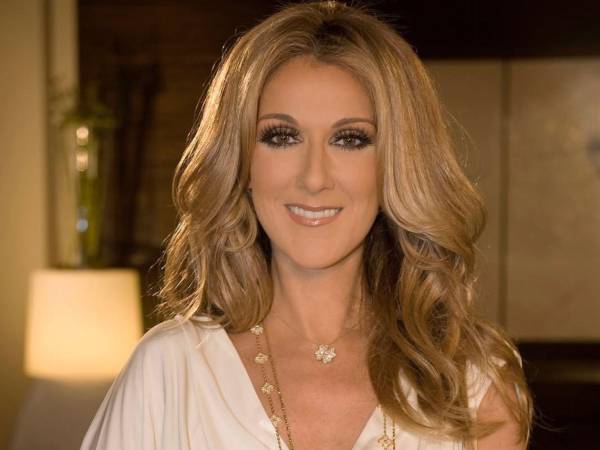 Céline Dion volverá a los escenarios en otoño de 2026 con una serie de conciertos en París, ciudad donde actuó por última vez en 2024. La artista canadiense padece una rara enfermedad neurológica incurable.