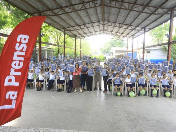 Entre reflexiones, aprendizajes y muestras de agradecimiento, Mente Sana se despidió este lunes del centro de educación básica Lila Luz de Maradiaga, tras completar cuatro visitas dedicadas a promover el cuidado de la salud mental de niños y jóvenes.