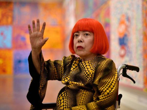 La japonesa Yayoi Kusama es figura clave de la psicodelia, fue una de las artistas más relevantes del último siglo.