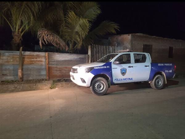 Agentes de la Policía Nacional iniciaron las averiguaciones para ubicar y capturar a la sospechosa.