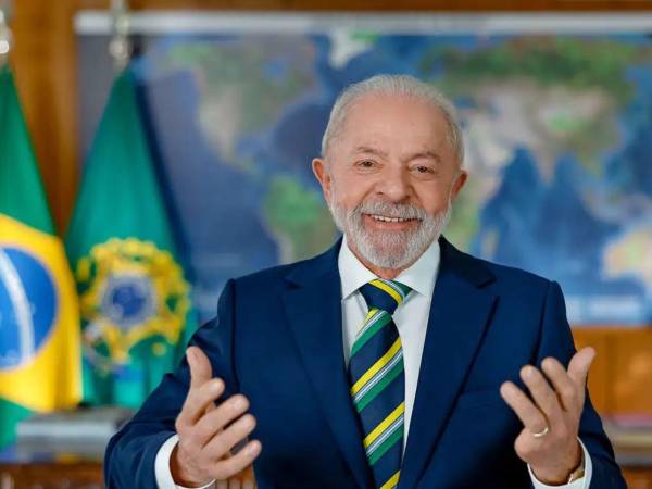 Luiz Inácio Lula da Silva, presidente de Brasil.
