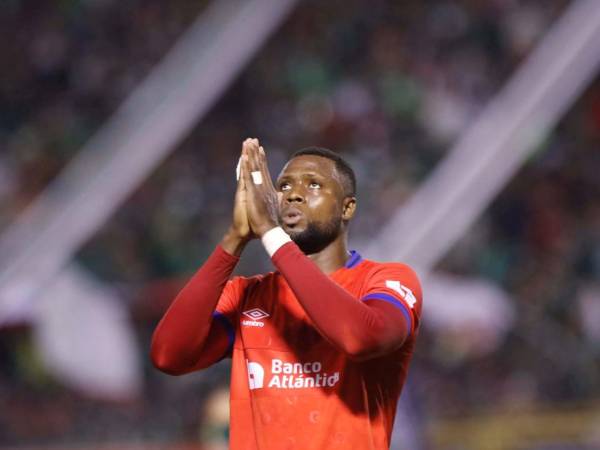 Yustin Arboleda con pasado en Marathón pidió perdón tras su gol.