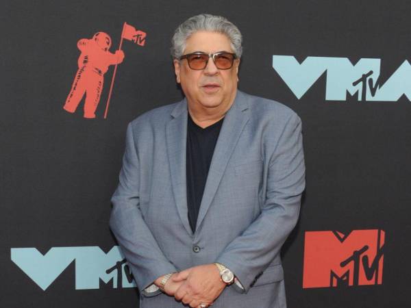 El actor Vincent Pastore, famoso por <i>Los Soprano</i>, muere a los 80 años.