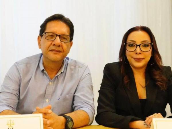 Mario Flores Urrutia y Miriam Barahona, magistrados del Tribunal de Justicia Electoral, son acusados por el Ministerio Público por el delito de prevaricato judicial.