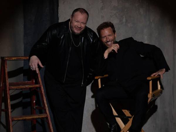 El reconocido dúo Sin Bandera, integrado por Leonel García y Noel Schajris.