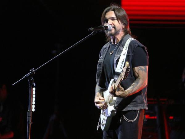 Juanes brindó un espectáculo lleno de emociones con sus inolvidables temas como Para tu amor, La camisa negra, Nada valgo sin tu amor, entre muchos más.